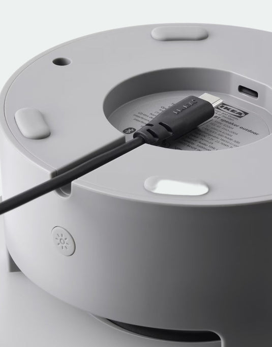 Speaker with lamp