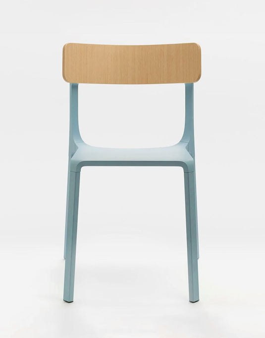 Modern ruelle chair